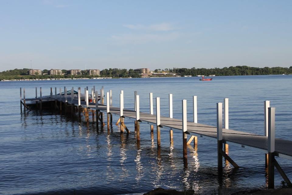 Okoboji Commons Hotel Exterior foto